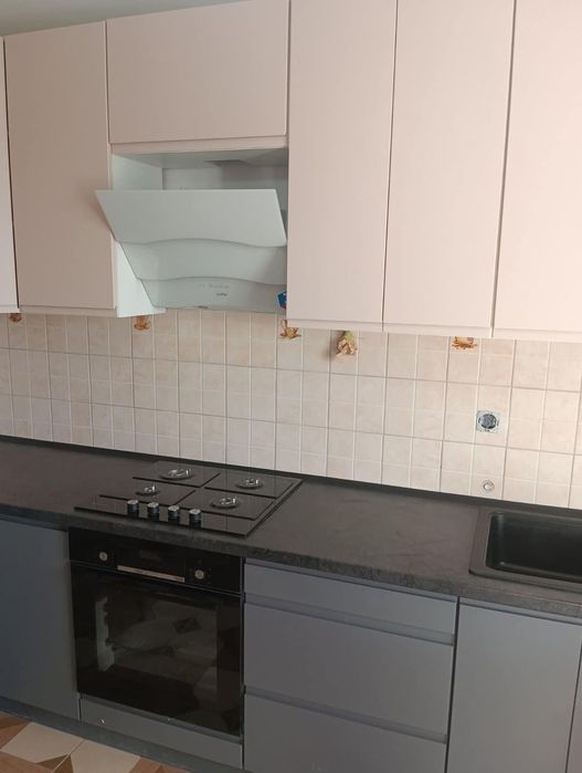 Кухня с крашенными фасадами МДФ