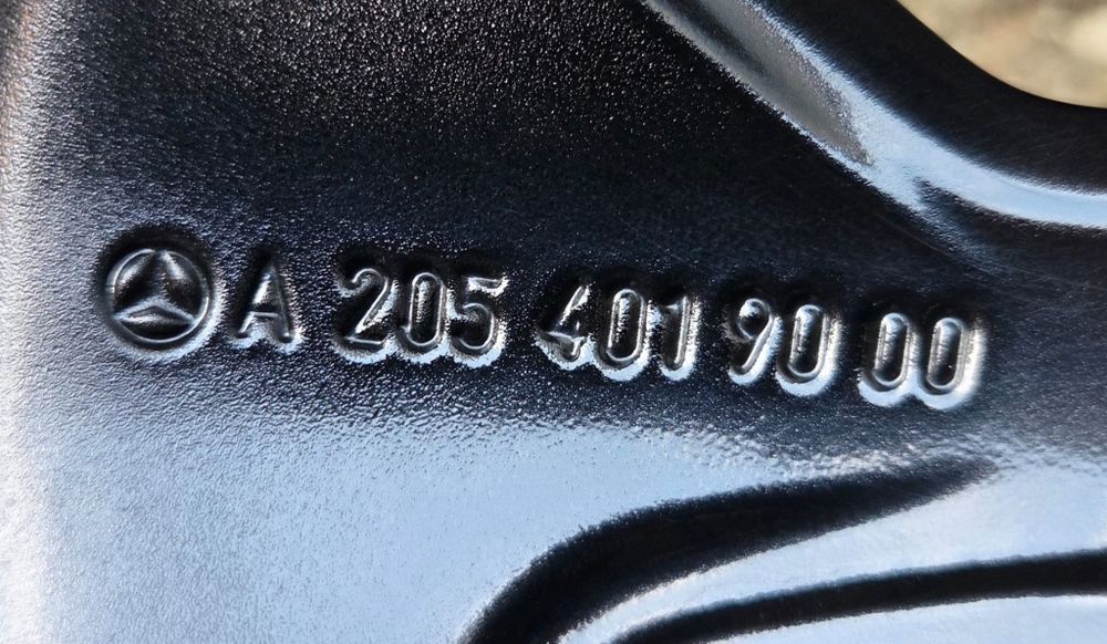Felgi z oponami Mercedes A B C CLA Klasa 7x17 ET48,5 5x112