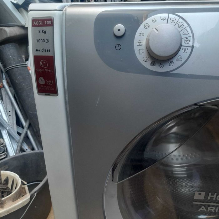 maquina de lavar roupa Ariston roupa 8 quilos 1200