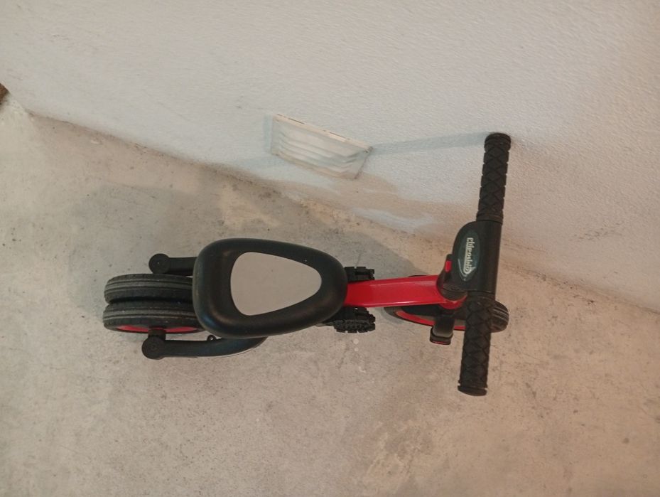 Bicicleta / triciclo para crianças
