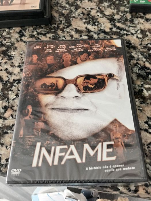 Vendo 9 DVD estado impecável  por 35euros