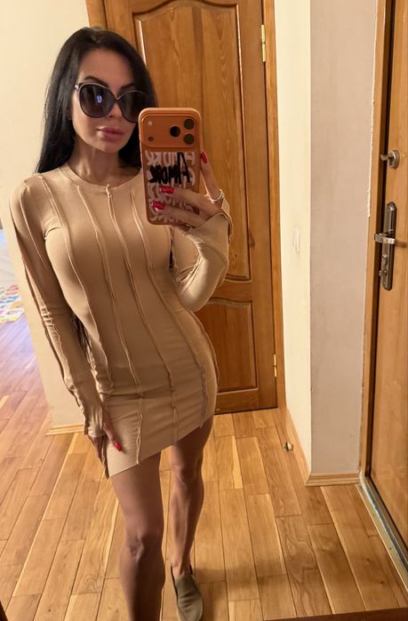 Сукня жіноча бежева