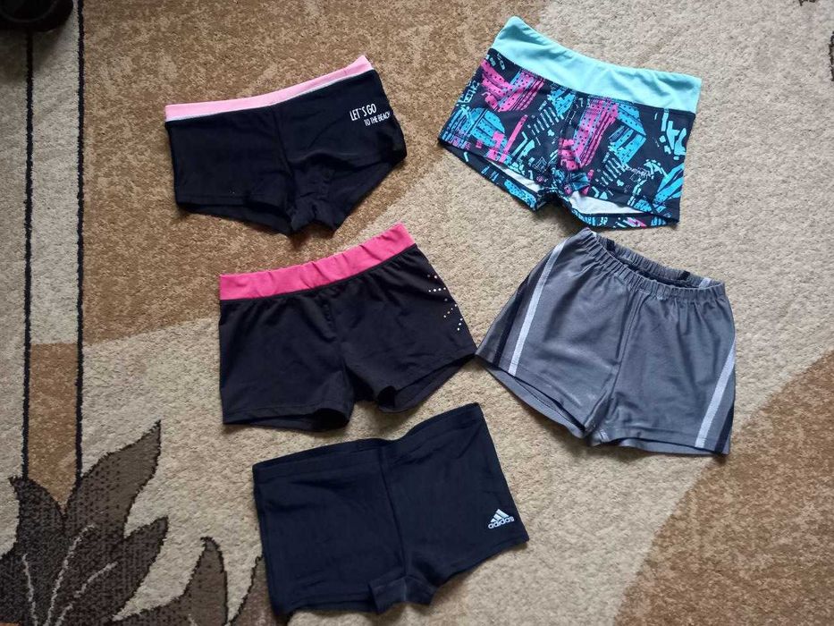 Топи спортивні  різні