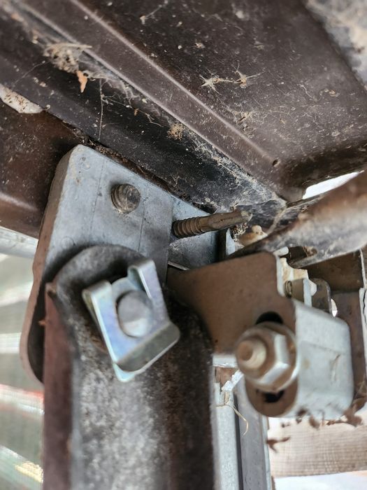 Brama garazowa uchylna hormann nowe rygle,