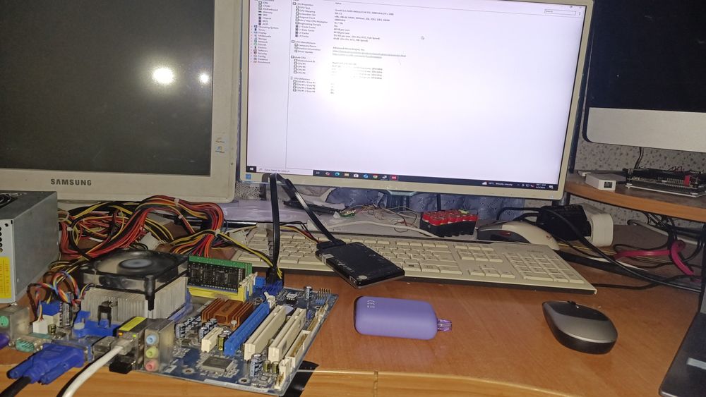 ASRock N68C-S UCC + Athlon II X4 555 + 4Gb DDR3