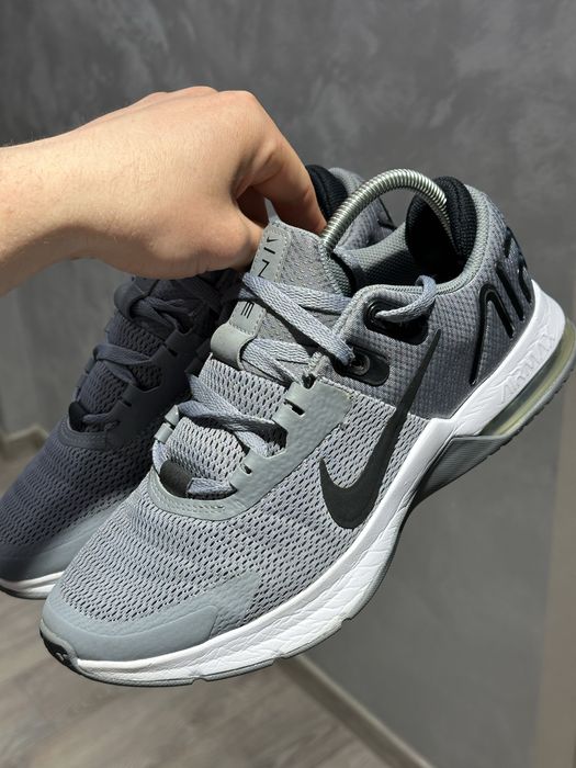 Nike Чоловічі кросівки Air Max Alpha Trainer 4 Cool Grey чорні CW3396-001