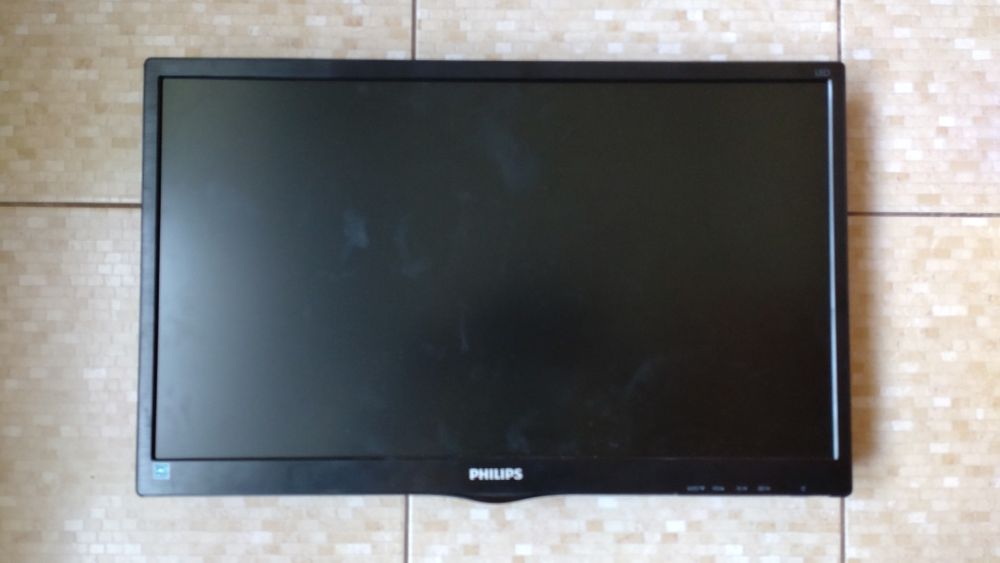Продам монітор Philips 223V5L