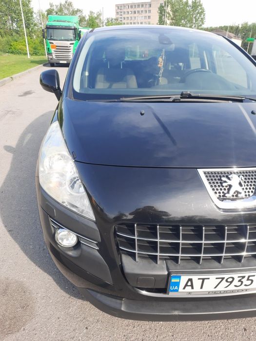 Продам Пежо 3008