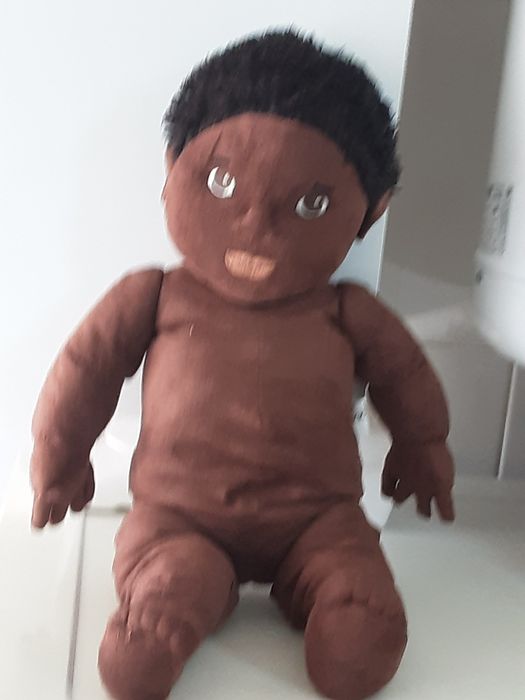 Boneco fofinho para o seu bebê  com roupa em veludo