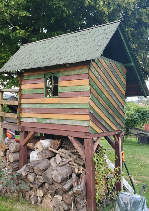 Duży domek z tarasem