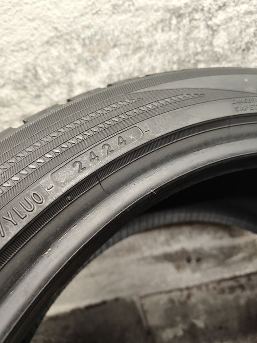 2X 225/45R18 95V XL Yokohama Bluearth Winter V906 7,6mm 2024 zimowe