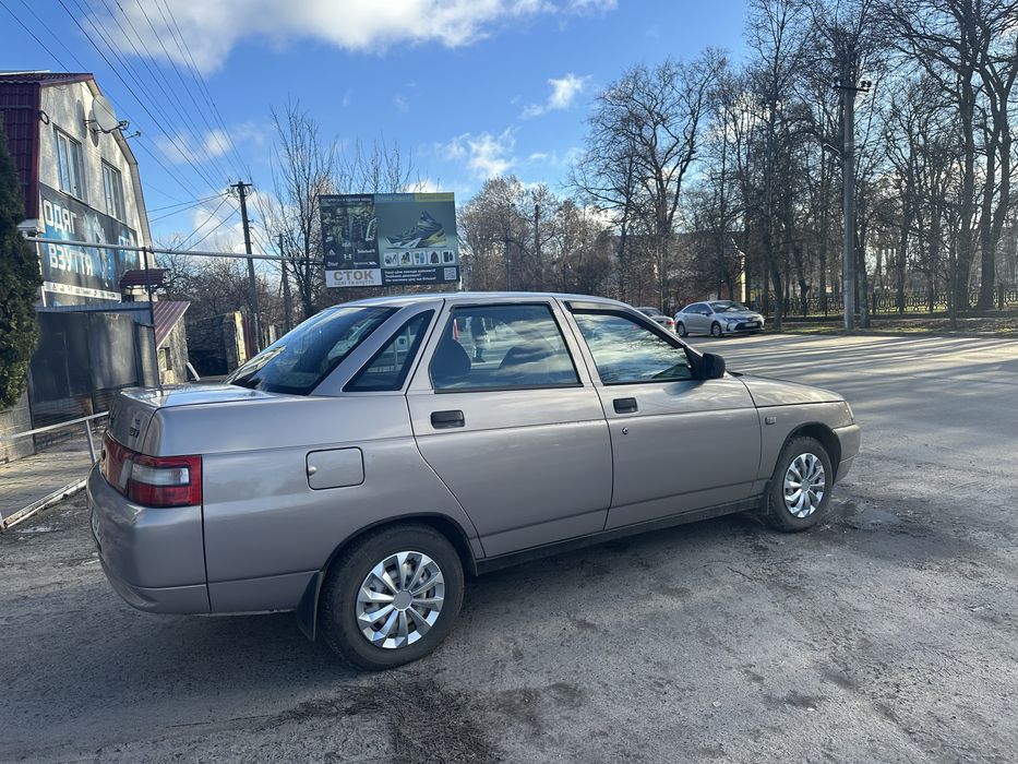 Автомобіль ВАЗ 21101