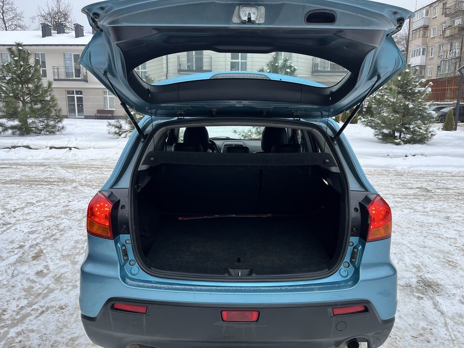 Mitsubishi ASX 2011 року