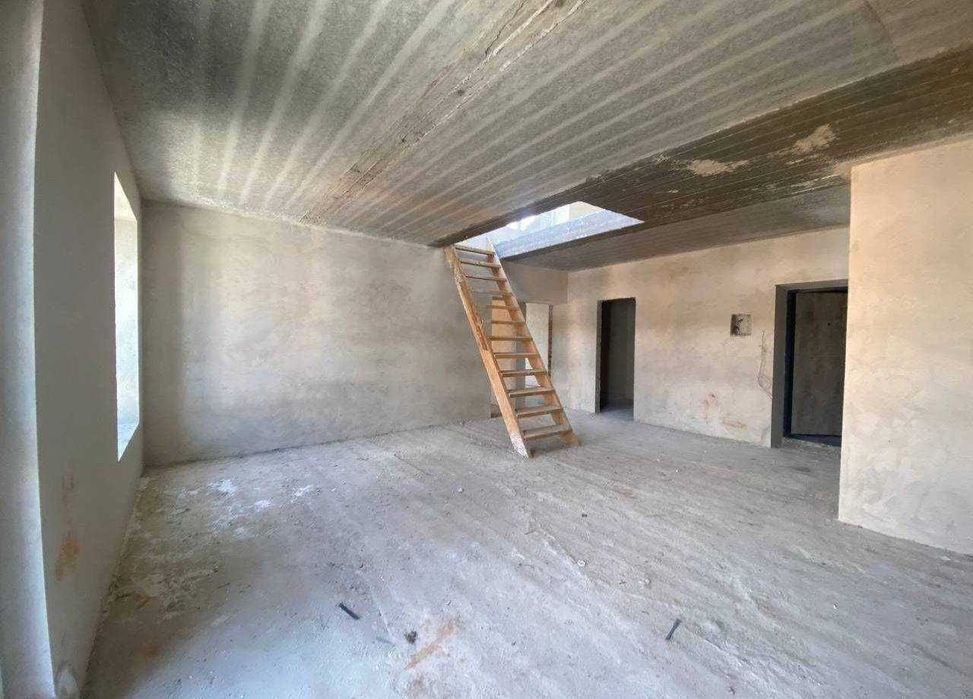 Двохрівнева 3 кімнатна квартира з терасою МЖК вул Нац гвардії