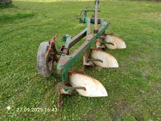 Pług 3 skibowy zagonowy