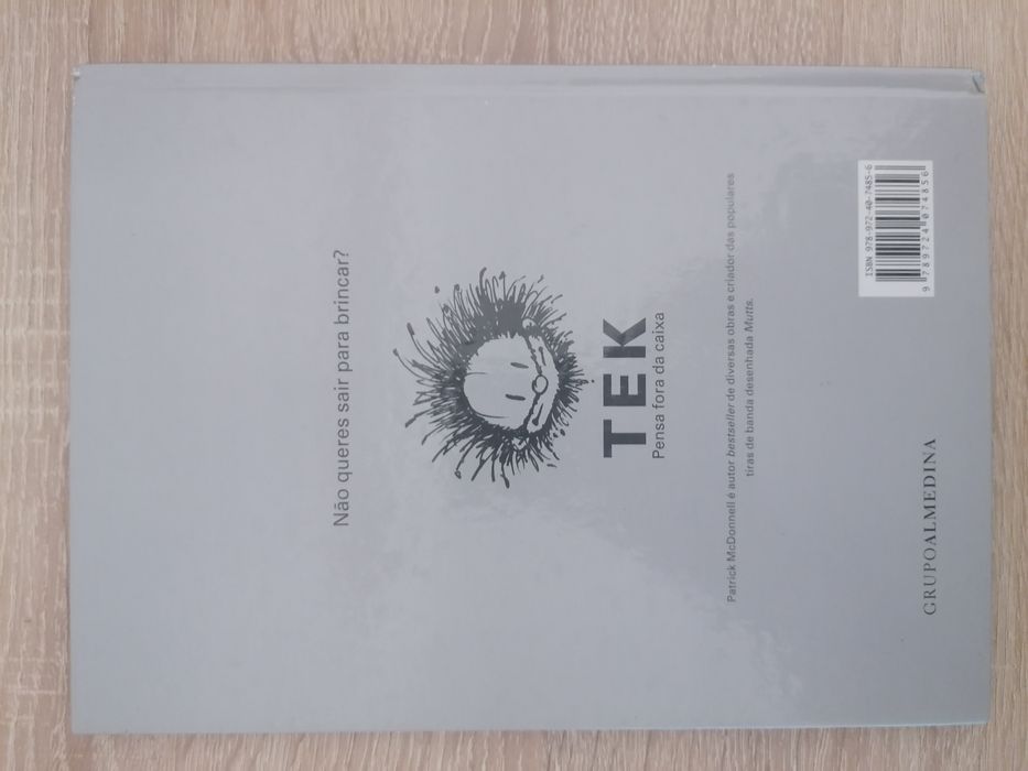 Livro TEK Um menino das cavernas muito à frente de Patrick McDonnell