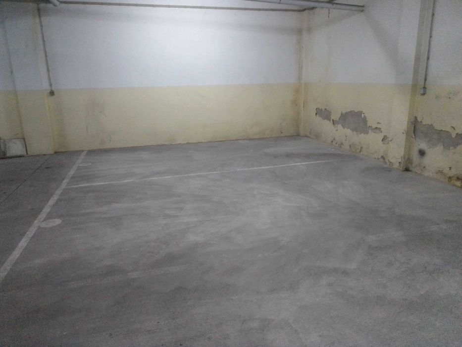 Garagem fechada em Paranhos - Porto