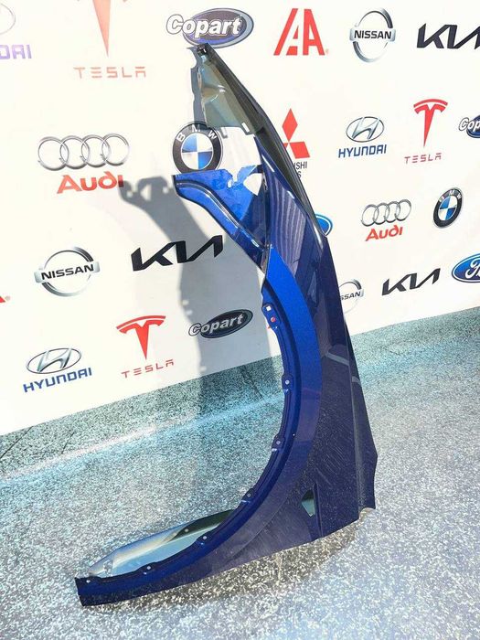 Крило ліве переднє Tesla model y оригінал
