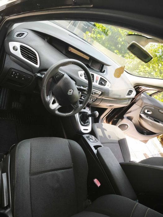 RENAULT III dCi dnamique 7 lugares | 157.100 km reais com todo o histórico comprovado