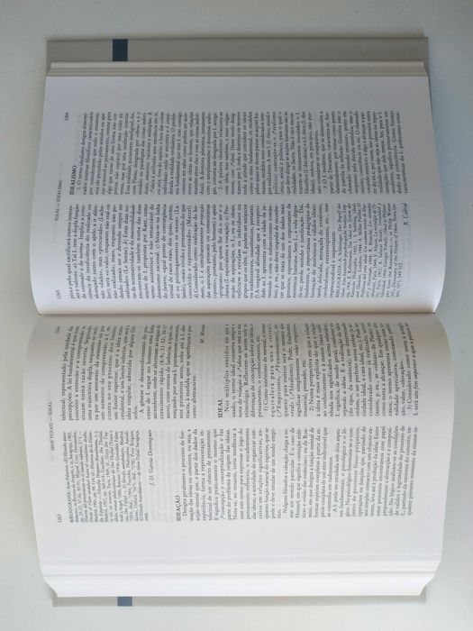 Logos - Enciclopédia Luso-Brasileira de Filosofia - 5 livros novos nas caixas originais publicados pela editora Verbo