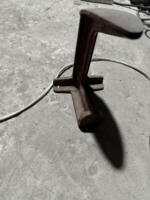 Продам сапожную лапу