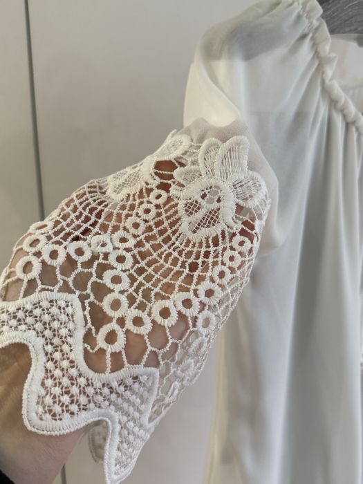 Блуза напівпрозора