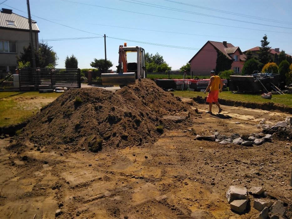 Czyszczenie działek rębak wycinka minikoparka wyburzenia karczowanie