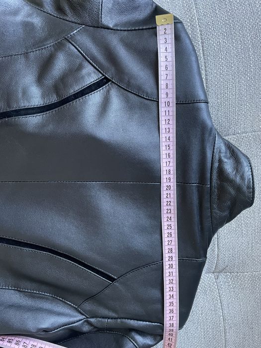Шкіряна кожана куртка жакет, приталена, розмір S