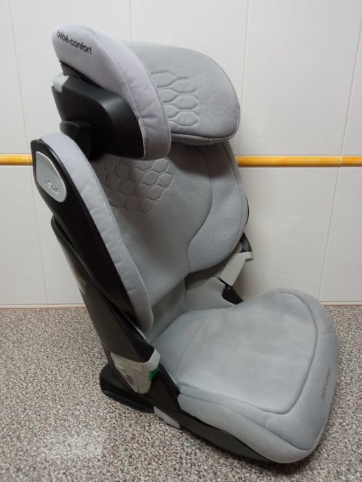 Cadeira auto, marca Bébé Confort, 3,5-12 anos, muito bom estado