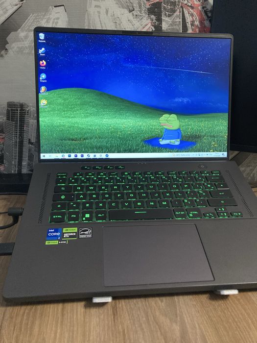 Asus Rog Zephyrus 16 2023 RTX 4060 i7 12700h