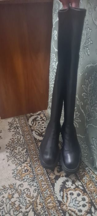 Продам шкіряні сапожки чулки