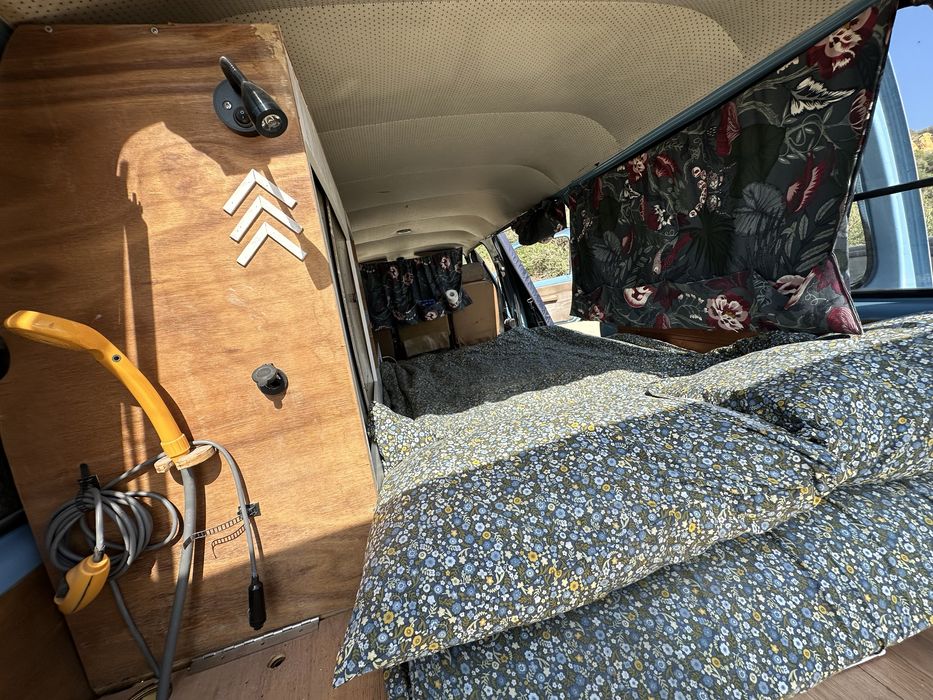 Legalizada - Bedford Seta Campervan