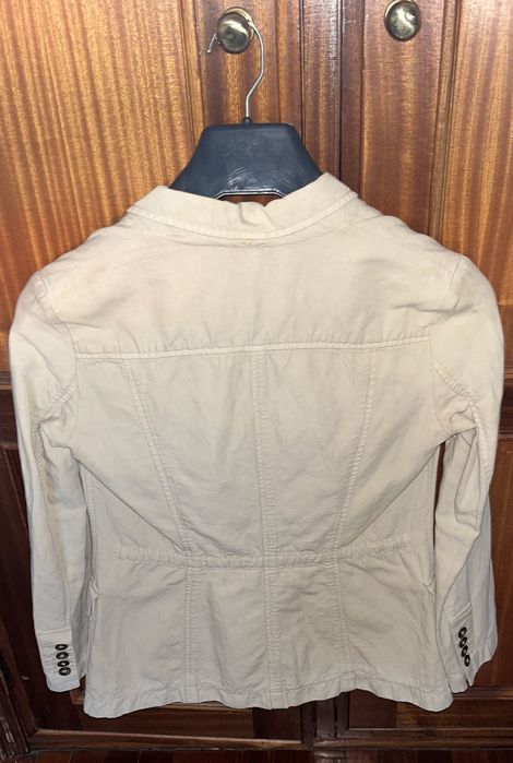 Casaco da Massimo Dutti, de cor cru, em linho, nº36