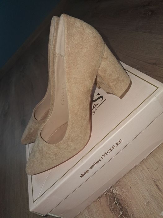 Buty na slupku damskie
