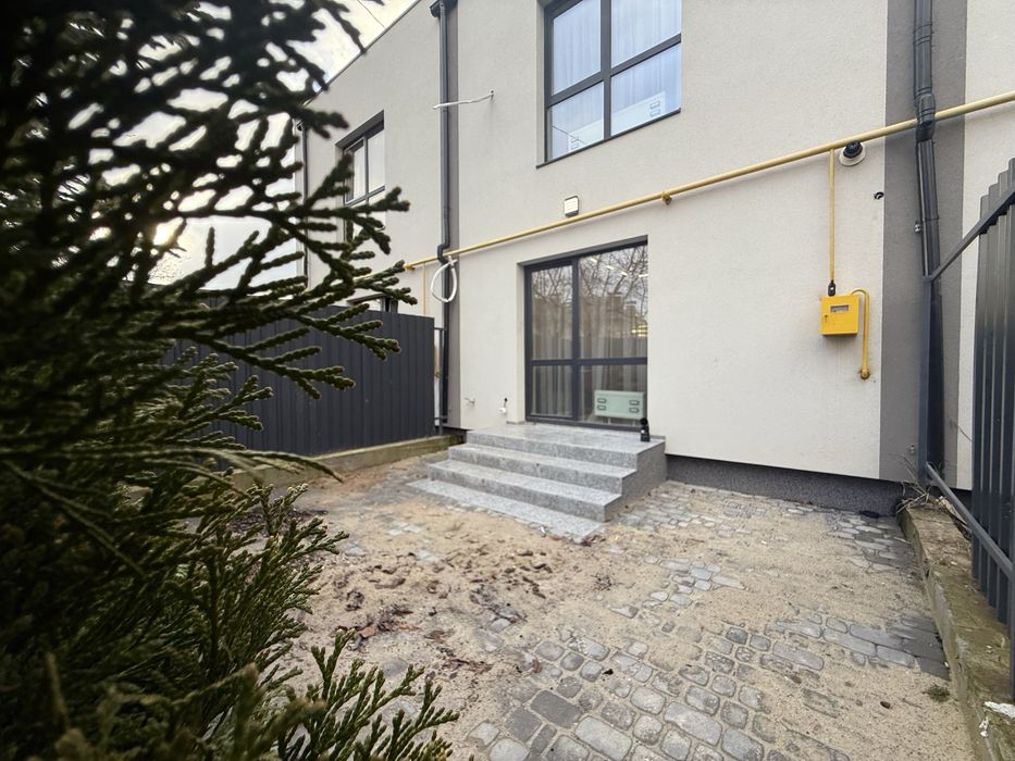 Продаж таунхауса з ремонтом