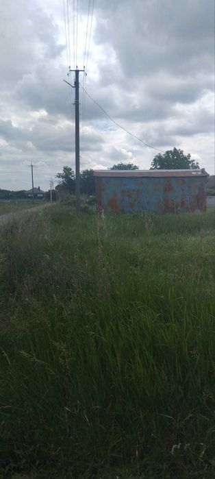 Продаж земельної ділянки з комунікаціями в Слободі