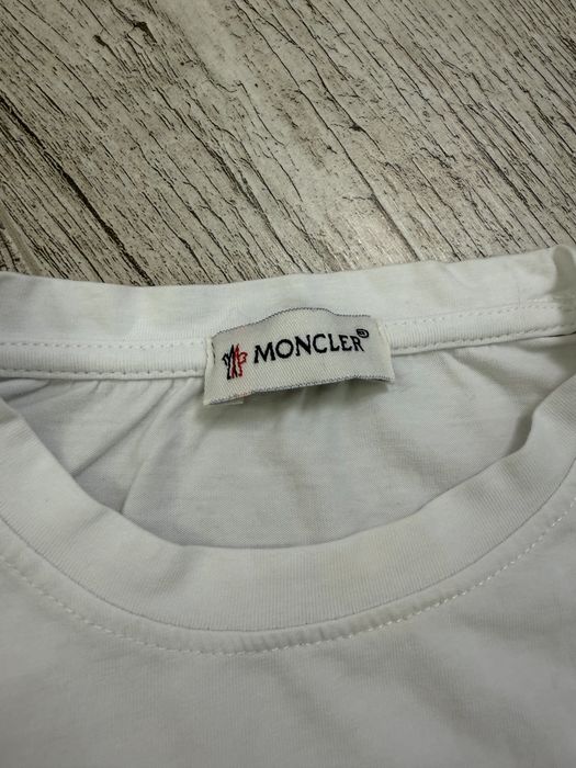 Футболка Moncler