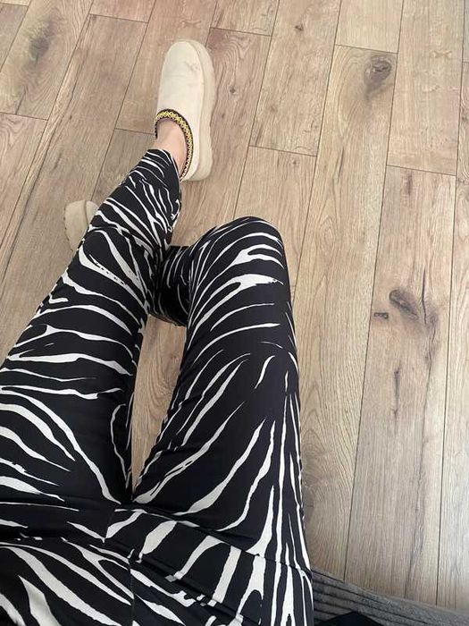 spodnie rozszerzane dzwony zwierzęcy wzór zara basic sesja wysoki stan