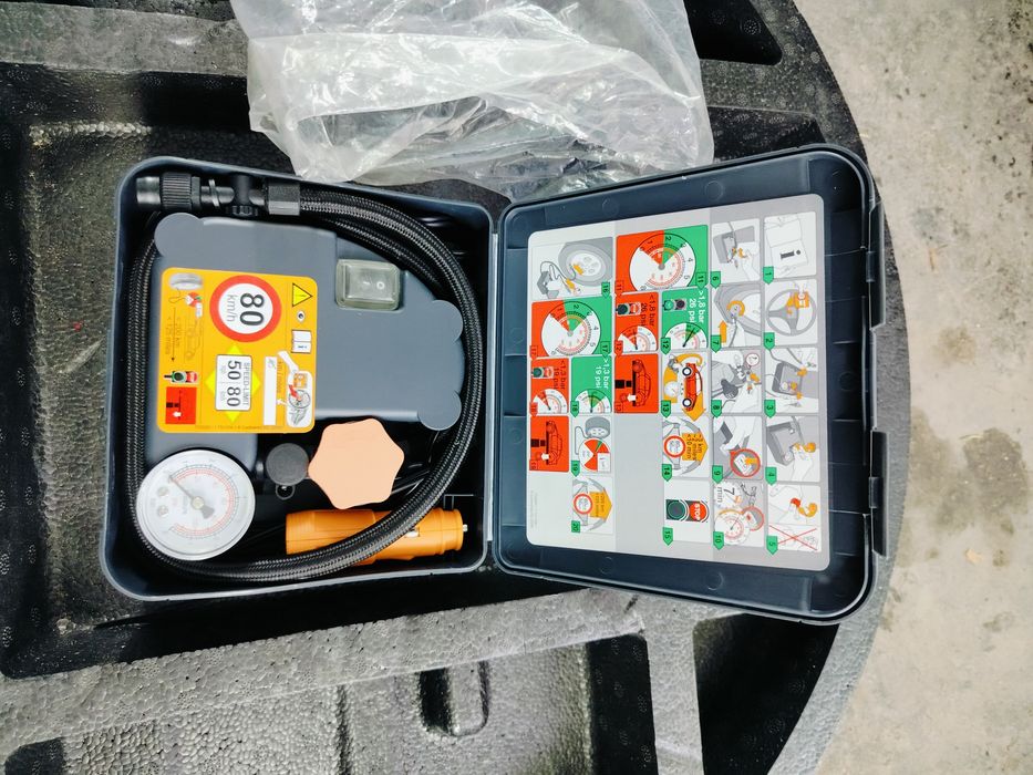 Zestaw naprawczy koła ford c Max II  płyn kompresor styropian hak