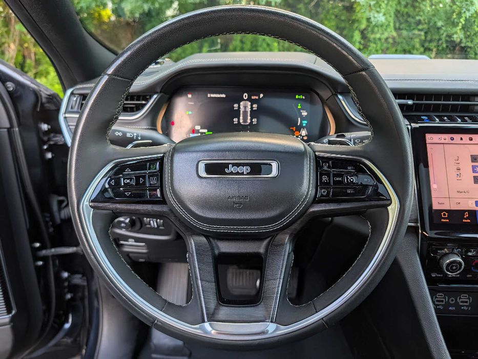 Jeep Grand Cherokee 4xe Hybrid      2024