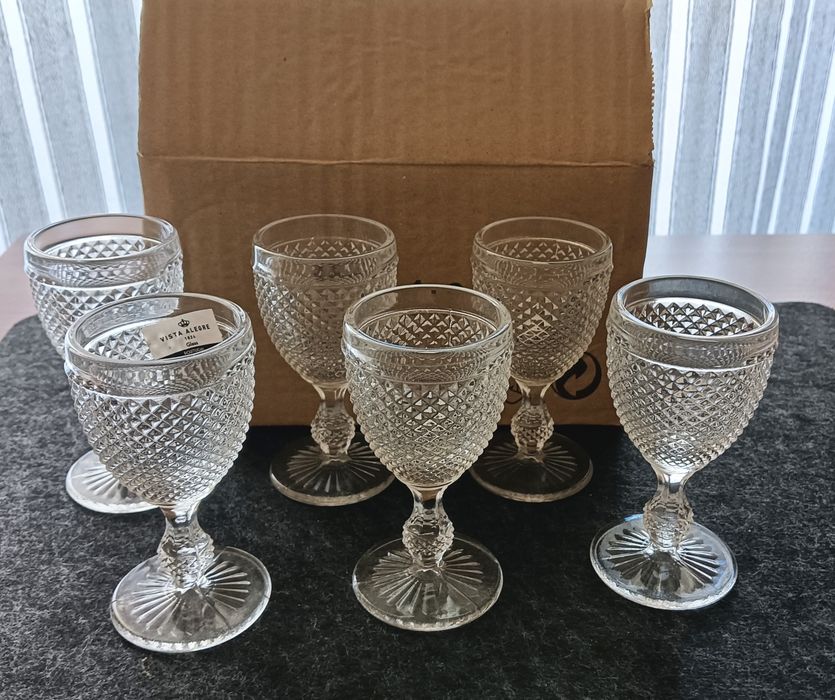 Vista Alegre Bicos Incolor – 6 Cálices de Licor – Novos