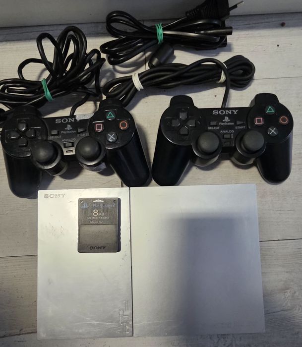 Ps2 model SCPH-90004+2 pady +karta