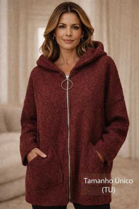 Casaco modelo de lã fervida (ou bouclé) na cor bordeaux