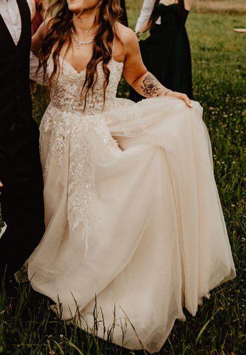 Suknia ślubna z gorsetem