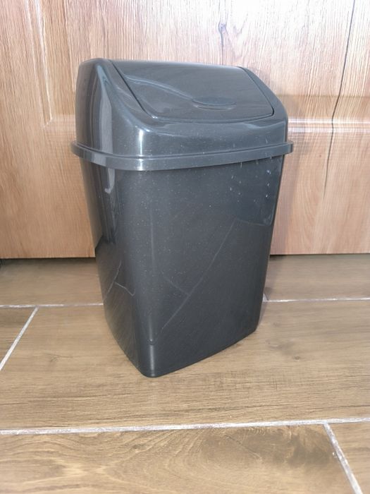 Відро для сміття 15*11*26 темно-сірий колір