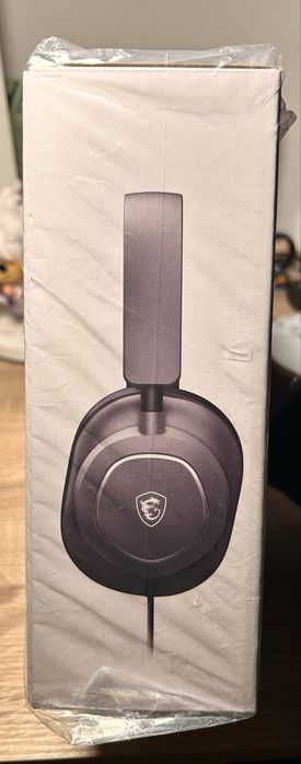 Fones/Headset MSI Maestro não foi aberto com e tem os plásticos todos