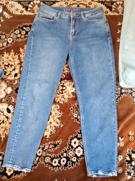 Продам джинси  нові