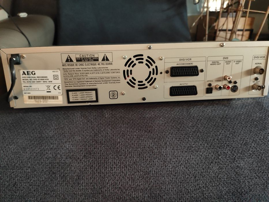 Magnetowid VHS i Nagrywarka DVD 2w1 AEG DVD-R 4509 VCR | Sprawny / Retro