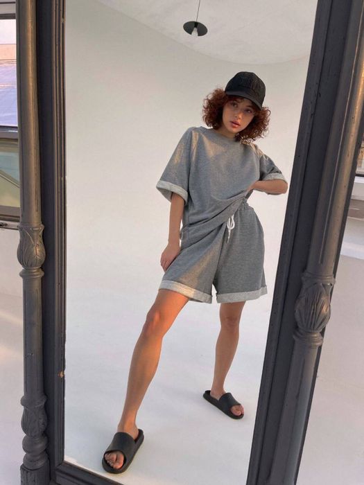 Костюм шорти та футболка комплект шорты и футболка