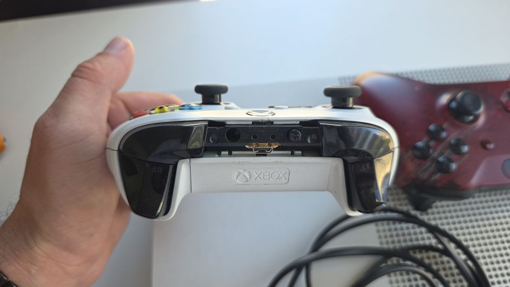 Sprzedam Konsole Xbox One S 1Tb